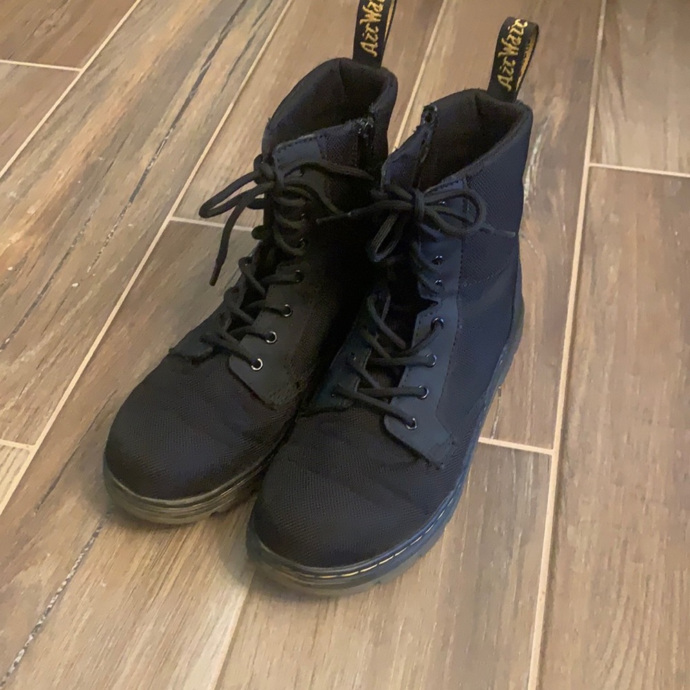 Dr. Martens Combs boots men’s 6